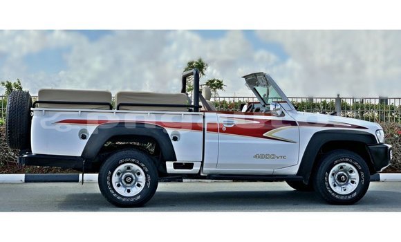 Buy Import Nissan Patrol White Car in Import - Dubai in Enga Buy Import Nissan Patrol White Car in Import - Dubai in Enga