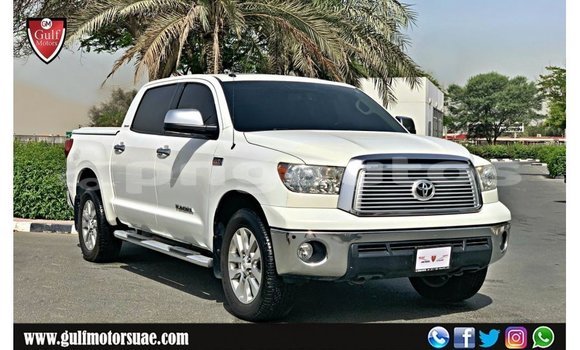 Buy Import Toyota Tundra White Car in Import - Dubai in Enga