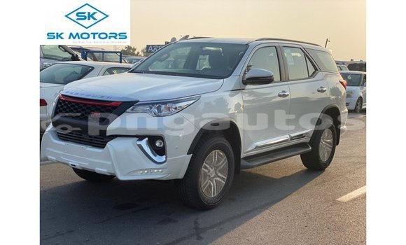 Buy Import Toyota Fortuner White Car in Import - Dubai in Enga