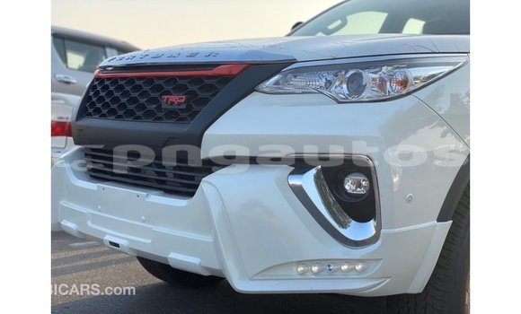 Buy Import Toyota Fortuner White Car in Import - Dubai in Enga Buy Import Toyota Fortuner White Car in Import - Dubai in Enga