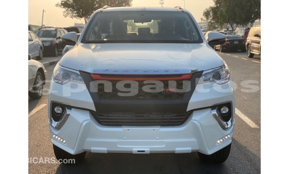 Buy Import Toyota Fortuner White Car in Import - Dubai in Enga Buy Import Toyota Fortuner White Car in Import - Dubai in Enga