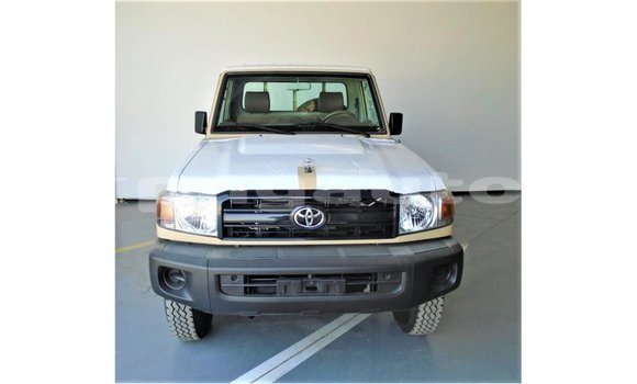 Buy Import Toyota Land Cruiser Beige Car in Import - Dubai in Enga Buy Import Toyota Land Cruiser Beige Car in Import - Dubai in Enga