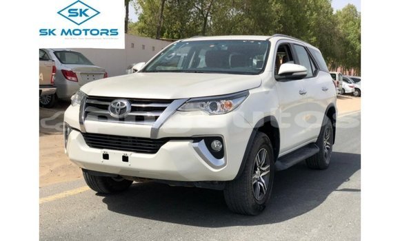Buy Import Toyota Fortuner White Car in Import - Dubai in Enga Buy Import Toyota Fortuner White Car in Import - Dubai in Enga