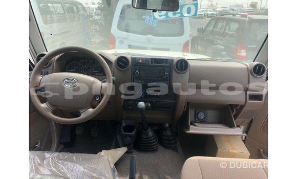 Buy Import Toyota Land Cruiser Other Car in Import - Dubai in Enga Buy Import Toyota Land Cruiser Other Car in Import - Dubai in Enga