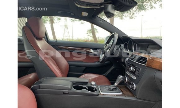 Buy Import Mercedes-Benz 190 Other Car in Import - Dubai in Enga Buy Import Mercedes-Benz 190 Other Car in Import - Dubai in Enga