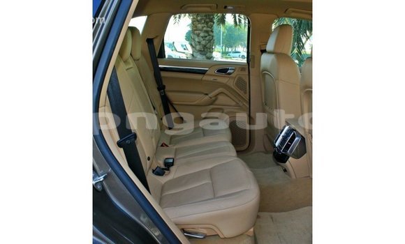 Buy Import Porsche Cayenne Brown Car in Import - Dubai in Enga Buy Import Porsche Cayenne Brown Car in Import - Dubai in Enga