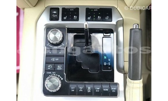 Buy Import Toyota Land Cruiser White Car in Import - Dubai in Enga Buy Import Toyota Land Cruiser White Car in Import - Dubai in Enga