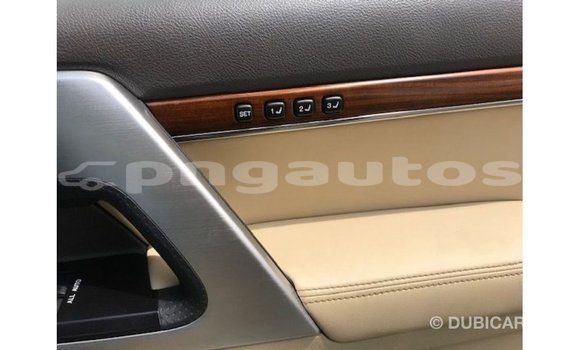 Buy Import Toyota Land Cruiser White Car in Import - Dubai in Enga Buy Import Toyota Land Cruiser White Car in Import - Dubai in Enga