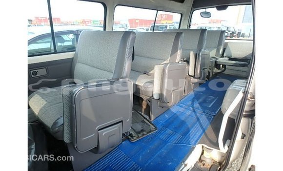 Buy Import Nissan Caravan White Car in Import - Dubai in Enga Buy Import Nissan Caravan White Car in Import - Dubai in Enga