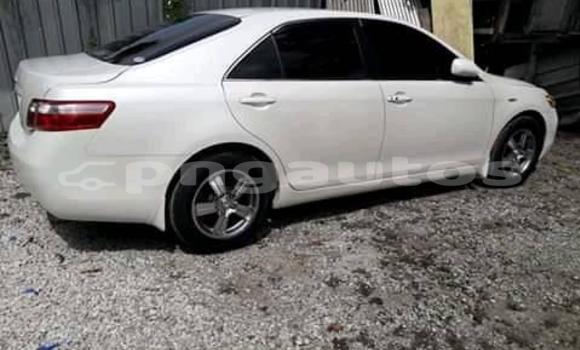 Buy Used Toyota Camry White Car in Port Moresby in National Capital District Buy Used Toyota Camry White Car in Port Moresby in National Capital District