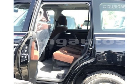 Buy Import Toyota Land Cruiser Black Car in Import - Dubai in Enga Buy Import Toyota Land Cruiser Black Car in Import - Dubai in Enga
