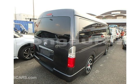 Buy Import Toyota Hiace Other Car in Import - Dubai in Enga Buy Import Toyota Hiace Other Car in Import - Dubai in Enga