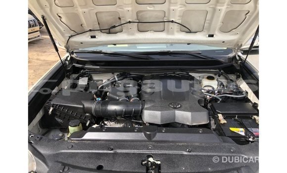 Buy Import Toyota Prado White Car in Import - Dubai in Enga Buy Import Toyota Prado White Car in Import - Dubai in Enga