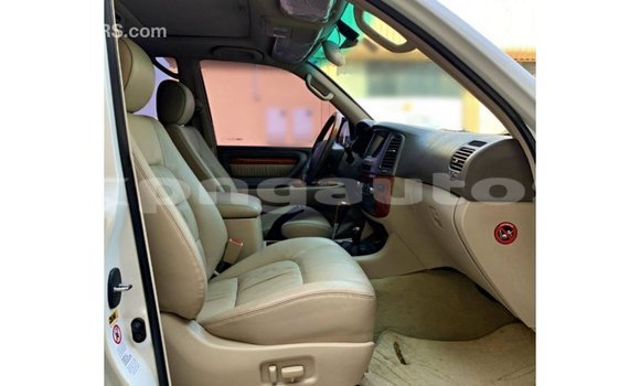 Buy Import Lexus LX White Car in Import - Dubai in Enga Buy Import Lexus LX White Car in Import - Dubai in Enga