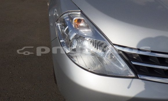 Buy Used Nissan Tiida Silver Car in Port Moresby in National Capital District Buy Used Nissan Tiida Silver Car in Port Moresby in National Capital District