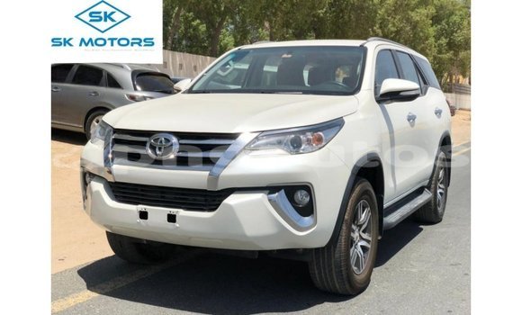 Buy Import Toyota Fortuner White Car in Import - Dubai in Enga