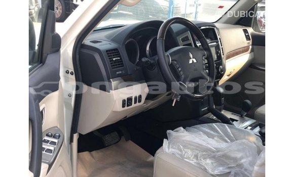 Buy Import Mitsubishi Pajero Black Car in Import - Dubai in Enga Buy Import Mitsubishi Pajero Black Car in Import - Dubai in Enga