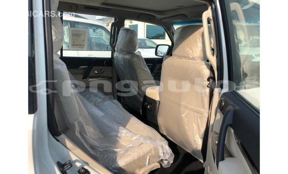 Buy Import Mitsubishi Pajero Black Car in Import - Dubai in Enga Buy Import Mitsubishi Pajero Black Car in Import - Dubai in Enga