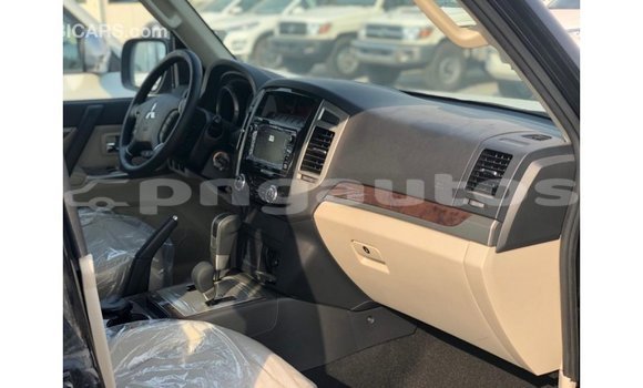 Buy Import Mitsubishi Pajero Black Car in Import - Dubai in Enga Buy Import Mitsubishi Pajero Black Car in Import - Dubai in Enga