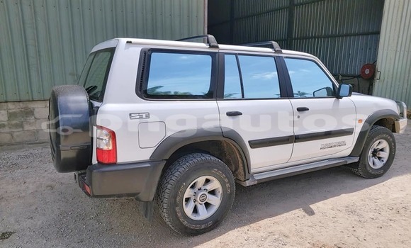 Buy Used Nissan Patrol White Car in Port Moresby in National Capital District Buy Used Nissan Patrol White Car in Port Moresby in National Capital District