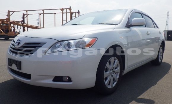 Buy Used Toyota Camry White Car in Lae in Morobe Buy Used Toyota Camry White Car in Lae in Morobe