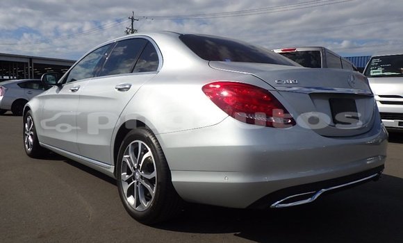 Buy Used Mercedes Viano Silver Car in Port Moresby in National Capital District Buy Used Mercedes Viano Silver Car in Port Moresby in National Capital District