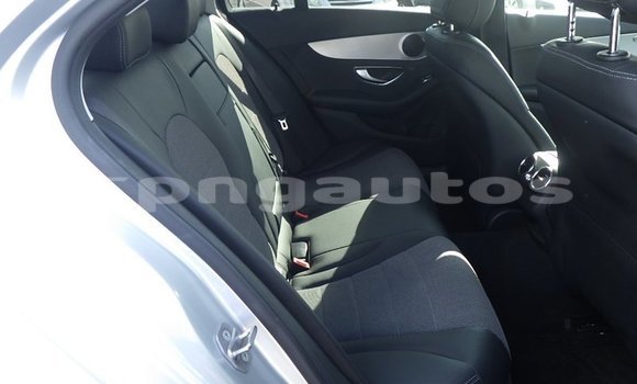 Buy Used Mercedes Viano Silver Car in Port Moresby in National Capital District Buy Used Mercedes Viano Silver Car in Port Moresby in National Capital District