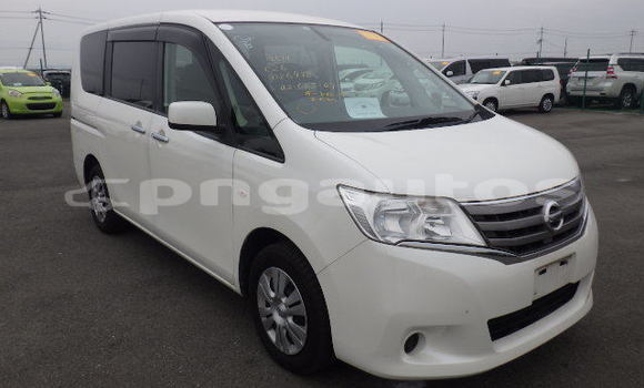 Buy Used Nissan Serena White Car in Port Moresby in National Capital District Buy Used Nissan Serena White Car in Port Moresby in National Capital District