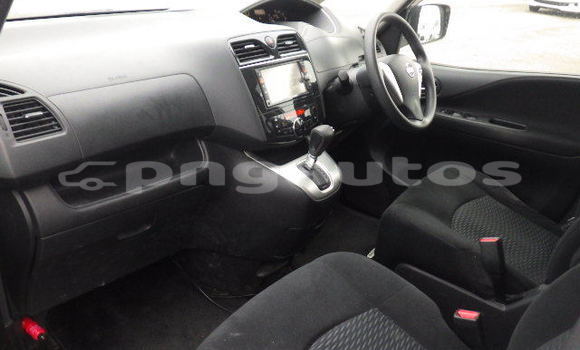 Buy Used Nissan Serena White Car in Port Moresby in National Capital District Buy Used Nissan Serena White Car in Port Moresby in National Capital District