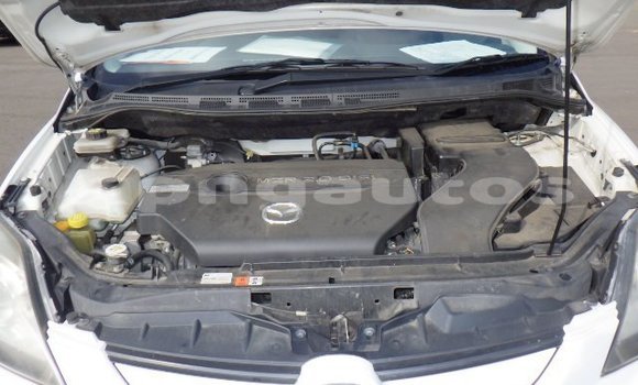 Buy Used Mazda Mazda Premacy White Car in Port Moresby in National Capital District Buy Used Mazda Mazda Premacy White Car in Port Moresby in National Capital District