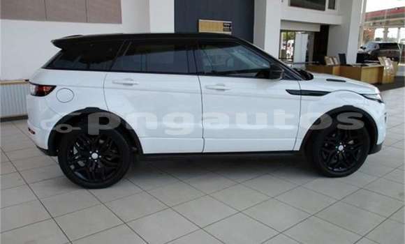 Buy Used Land Rover Range Rover Evoque White Car in Angoram in East Sepik