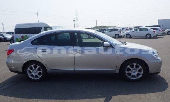 Acheter Import Voiture Nissan Bluebird Gris à Port Moresby, National Capital District Acheter Import Voiture Nissan Bluebird Gris à Port Moresby, National Capital District