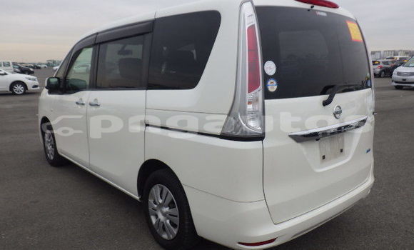 Buy Used Nissan Serena White Car in Port Moresby in National Capital District Buy Used Nissan Serena White Car in Port Moresby in National Capital District