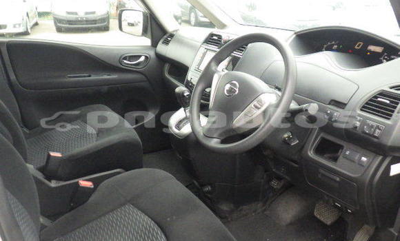 Buy Used Nissan Serena White Car in Port Moresby in National Capital District Buy Used Nissan Serena White Car in Port Moresby in National Capital District