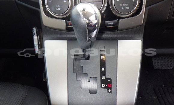 Buy Used Mazda Mazda Premacy White Car in Port Moresby in National Capital District Buy Used Mazda Mazda Premacy White Car in Port Moresby in National Capital District