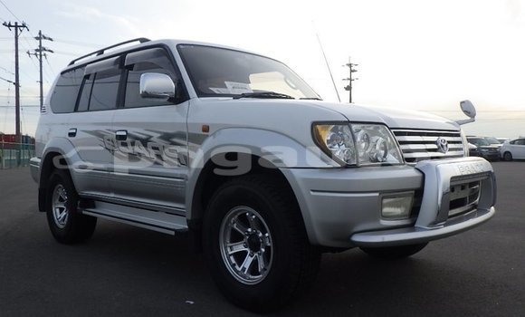 Buy Used Toyota Land Cruiser Prado White Car in Port Moresby in National Capital District Buy Used Toyota Land Cruiser Prado White Car in Port Moresby in National Capital District