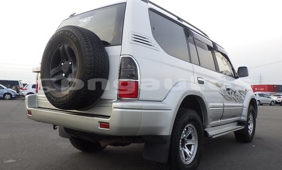 Buy Used Toyota Land Cruiser Prado White Car in Port Moresby in National Capital District Buy Used Toyota Land Cruiser Prado White Car in Port Moresby in National Capital District