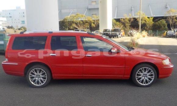 Buy Used Volvo V70 Red Car in Port Moresby in National Capital District Buy Used Volvo V70 Red Car in Port Moresby in National Capital District