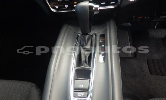 Buy Used Honda Vezel White Car in Port Moresby in National Capital District Buy Used Honda Vezel White Car in Port Moresby in National Capital District