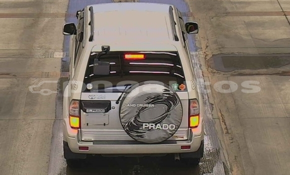 Buy Used Toyota Land Cruiser Prado White Car in Port Moresby in National Capital District Buy Used Toyota Land Cruiser Prado White Car in Port Moresby in National Capital District