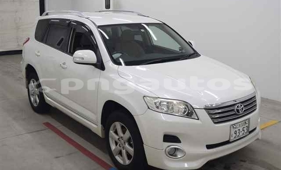 Buy Used Toyota Vanguard White Car in Port Moresby in National Capital District
