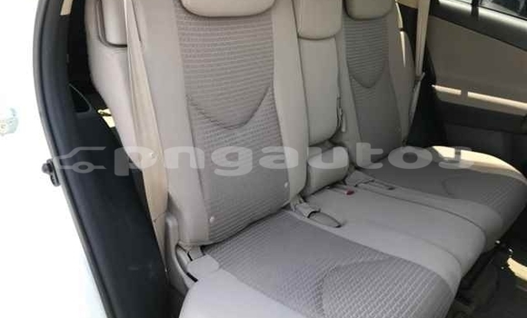 Buy Used Toyota Vanguard White Car in Port Moresby in National Capital District Buy Used Toyota Vanguard White Car in Port Moresby in National Capital District