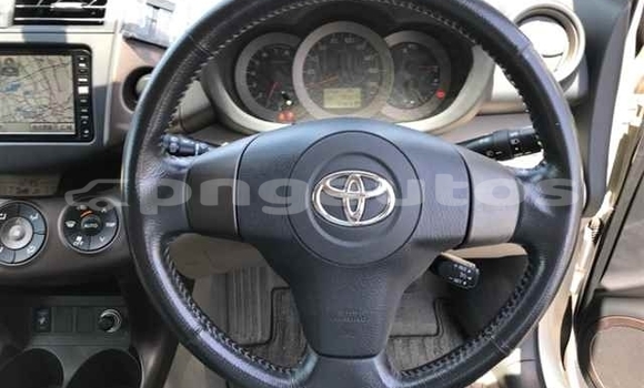 Buy Used Toyota Vanguard White Car in Port Moresby in National Capital District Buy Used Toyota Vanguard White Car in Port Moresby in National Capital District