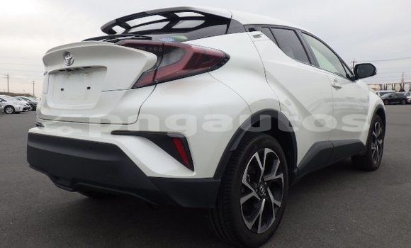 Buy Used Toyota C-HR White Car in Port Moresby in National Capital District Buy Used Toyota C-HR White Car in Port Moresby in National Capital District