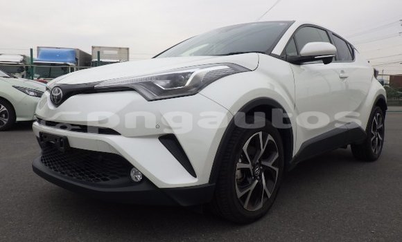 Buy Used Toyota C-HR White Car in Port Moresby in National Capital District Buy Used Toyota C-HR White Car in Port Moresby in National Capital District
