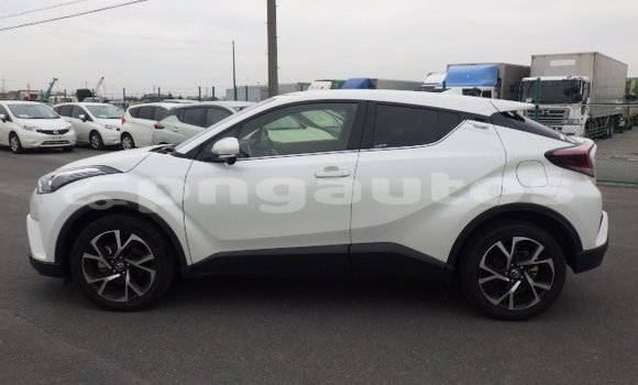 Buy Used Toyota C-HR White Car in Port Moresby in National Capital District Buy Used Toyota C-HR White Car in Port Moresby in National Capital District