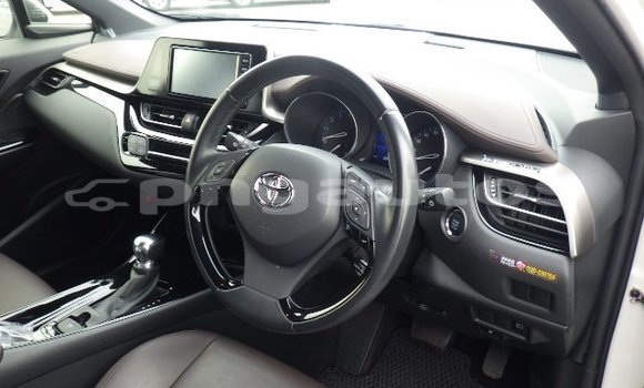 Buy Used Toyota C-HR White Car in Port Moresby in National Capital District Buy Used Toyota C-HR White Car in Port Moresby in National Capital District