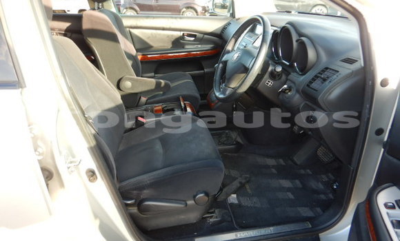 Acheter Occasion Voiture Toyota Harrier Gris à Port Moresby, National Capital District Acheter Occasion Voiture Toyota Harrier Gris à Port Moresby, National Capital District