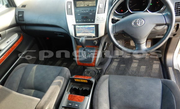 Acheter Occasion Voiture Toyota Harrier Gris à Port Moresby, National Capital District Acheter Occasion Voiture Toyota Harrier Gris à Port Moresby, National Capital District