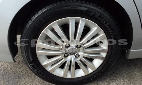 Acheter Occasion Voiture Nissan Bluebird Sylphy Blanc à Port Moresby, National Capital District Acheter Occasion Voiture Nissan Bluebird Sylphy Blanc à Port Moresby, National Capital District